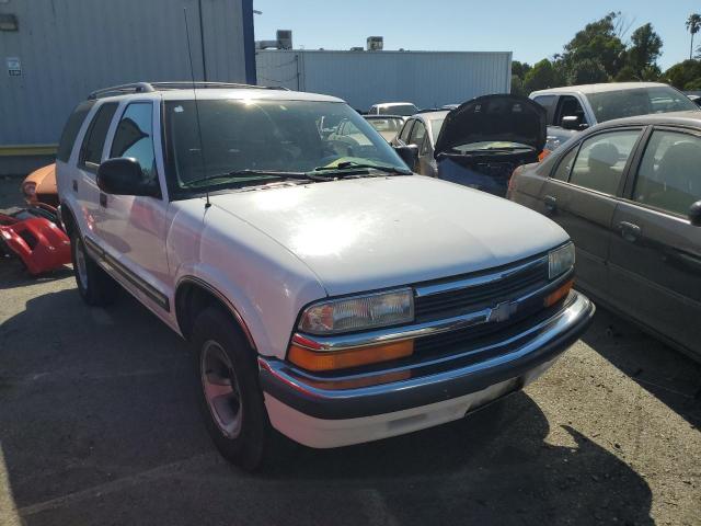 1GNCS13W6W2164984 - 1998 CHEVROLET BLAZER WHITE photo 4