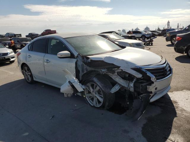 1N4AL3AP6DC239152 - 2013 NISSAN ALTIMA 2.5 WHITE photo 4