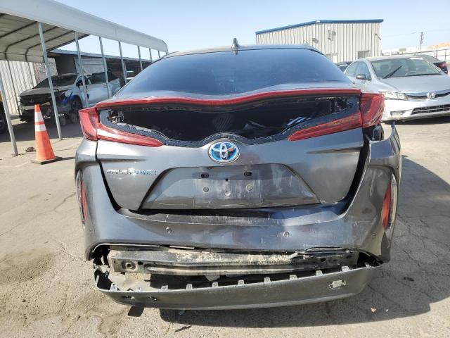 JTDKARFP4H3032250 - 2017 TOYOTA PRIUS PRIM 灰色 照片 6