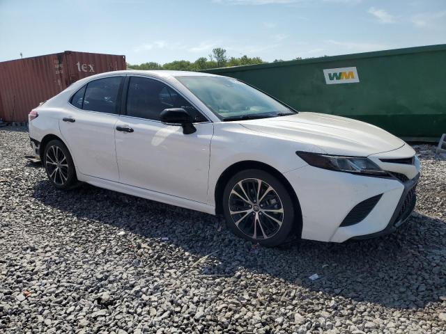 4T1B11HK0KU764696 - 2019 TOYOTA CAMRY L WHITE photo 4