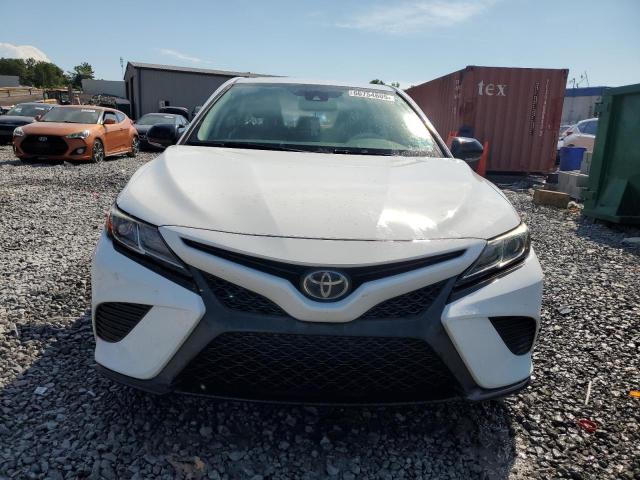 4T1B11HK0KU764696 - 2019 TOYOTA CAMRY L WHITE photo 5