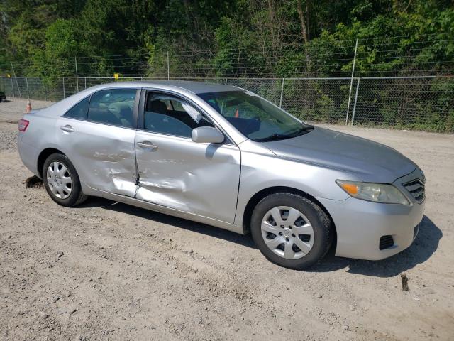 4T1BF3EKXBU645314 - 2011 TOYOTA CAMRY BASE Արծաթագույն լուսանկար 4