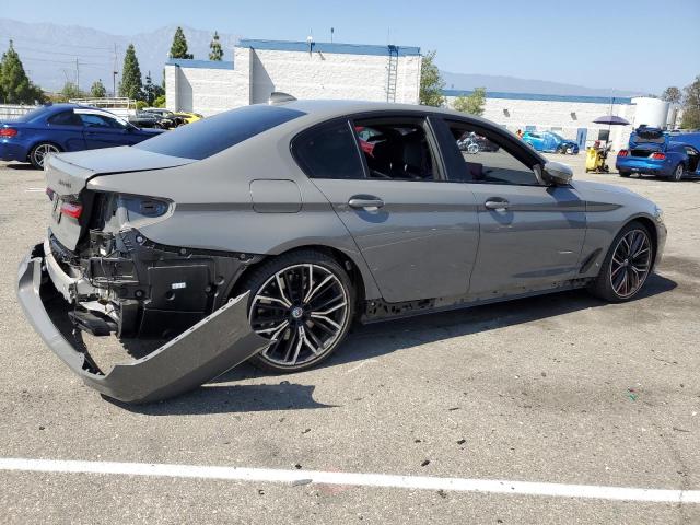 WBA13BK07NCK99901 - 2022 BMW M550XI GRAY photo 3