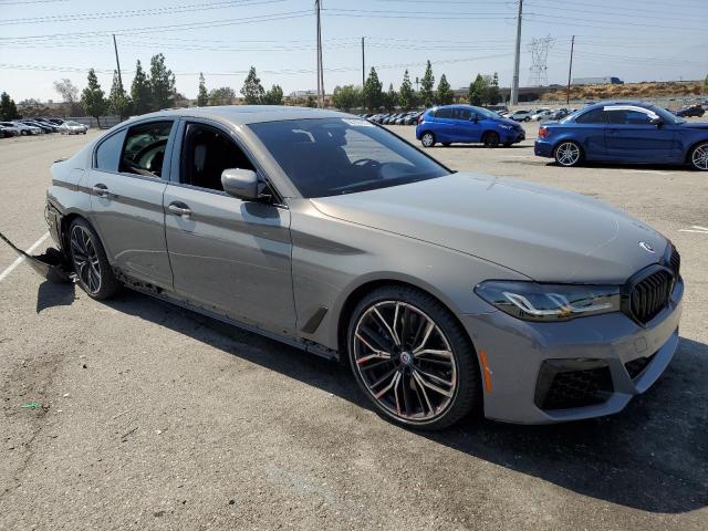 WBA13BK07NCK99901 - 2022 BMW M550XI GRAY photo 4