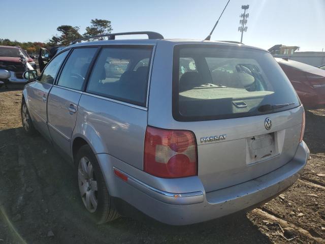 WVWCD63B05E129044 - 2005 VOLKSWAGEN PASSAT GLS SILVER photo 3