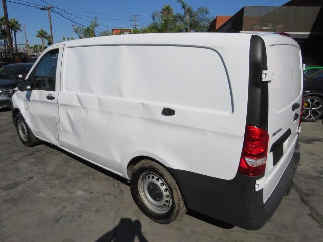 W1YV0BEY0N4151254 - 2022 MERCEDES-BENZ METRIS WHITE photo 3