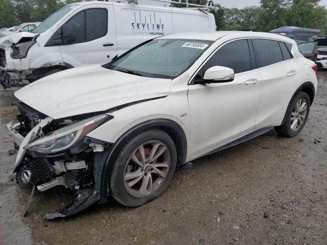SJKCH5CP0JA041829 - 2018 INFINITI QX30 BASE Weiß Foto 1
