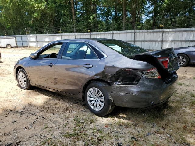 4T1BF1FK5HU335535 - 2017 TOYOTA CAMRY LE GRAY photo 2