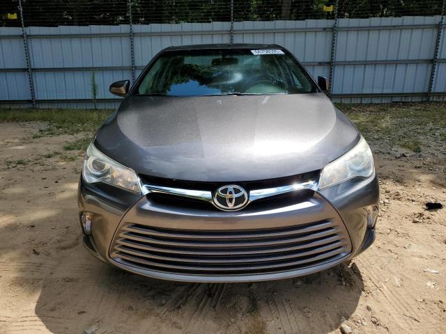 4T1BF1FK5HU335535 - 2017 TOYOTA CAMRY LE GRAY photo 5