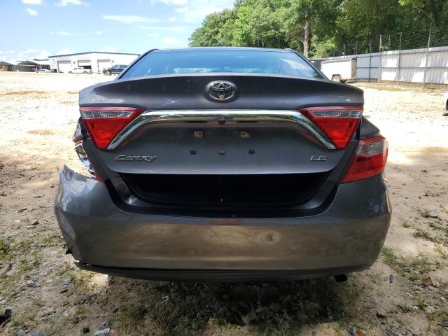 4T1BF1FK5HU335535 - 2017 TOYOTA CAMRY LE GRAY photo 6