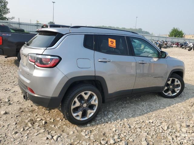 3C4NJCCBXJT357949 - 2018 JEEP COMPASS LIMITED 银色 照片 3