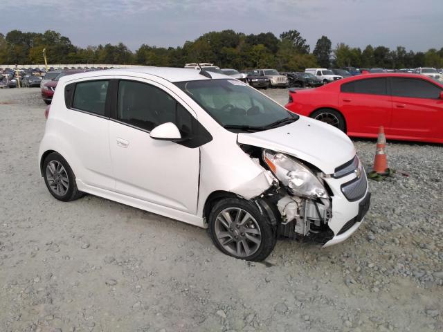 KL8CL6S0XFC818758 - 2015 CHEVROLET SPARK EV 2LT WHITE photo 4