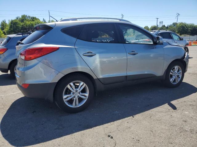 KM8JU3ACXAU109218 - 2010 HYUNDAI TUCSON GLS SILVER photo 3