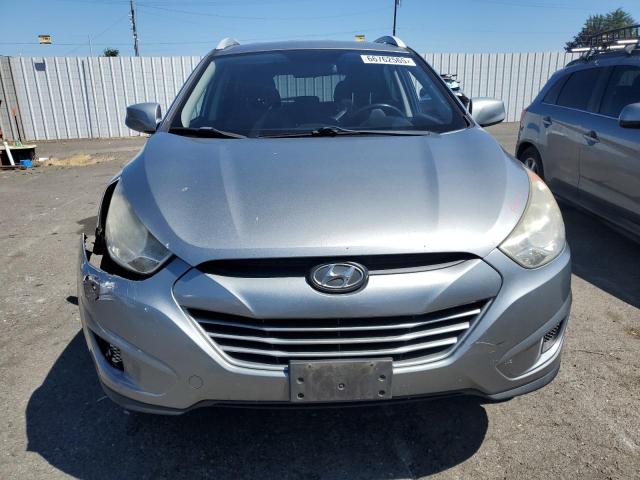 KM8JU3ACXAU109218 - 2010 HYUNDAI TUCSON GLS SILVER photo 5