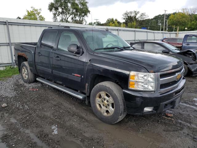 2GCFK13YX71684646 - 2007 CHEVROLET SILVERADO K1500 CREW CAB BLACK photo 4