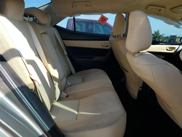 5YFBURHE5JP852935 - 2018 TOYOTA COROLLA L GRAY photo 10