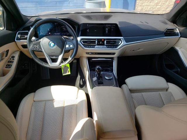 3MW5P9J05N8C72204 - 2022 BMW 330XE Czarny zdjęcie 8