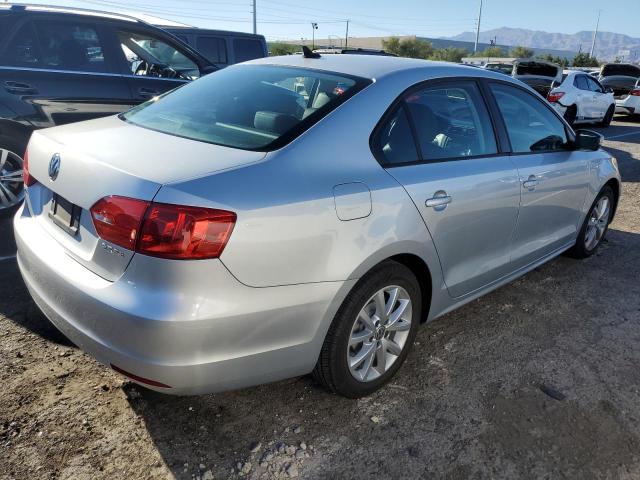 3VWDP7AJ2CM318469 - 2012 VOLKSWAGEN JETTA SE SILVER photo 3