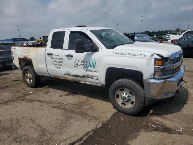 1GC2KUEG6FZ130482 - 2015 CHEVROLET SILVERADO K2500 HEAVY DUTY WHITE photo 4