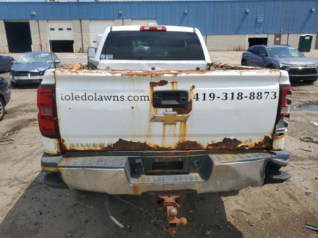 1GC2KUEG6FZ130482 - 2015 CHEVROLET SILVERADO K2500 HEAVY DUTY WHITE photo 6