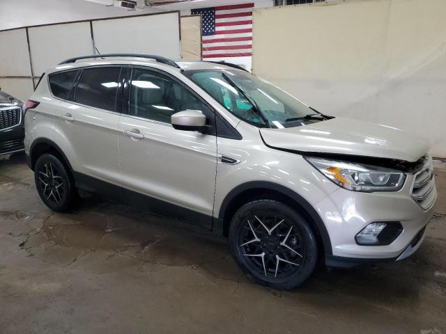 1FMCU9HD8JUA83518 - 2018 FORD ESCAPE SEL BEIGE photo 4