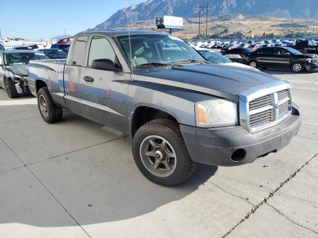 1D7HE22K35S273191 - 2005 DODGE DAKOTA ST GRAY photo 4