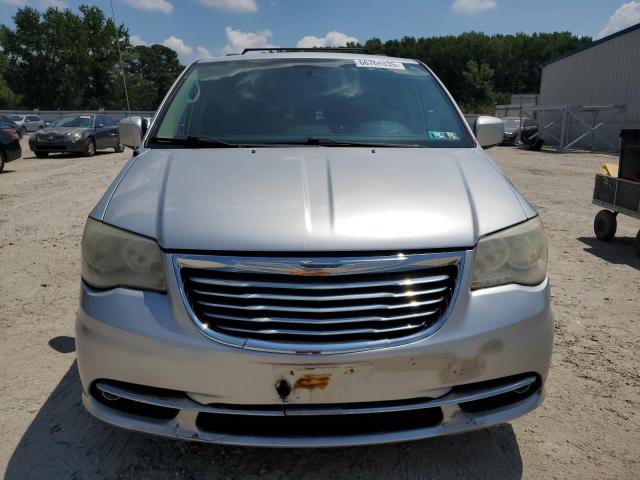 2C4RC1BG8CR422865 - 2012 CHRYSLER TOWN & COU TOURING SILVER photo 5