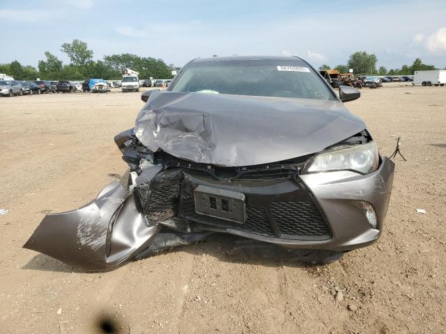 4T1BF1FK7HU809582 - 2017 TOYOTA CAMRY LE GRAY photo 5