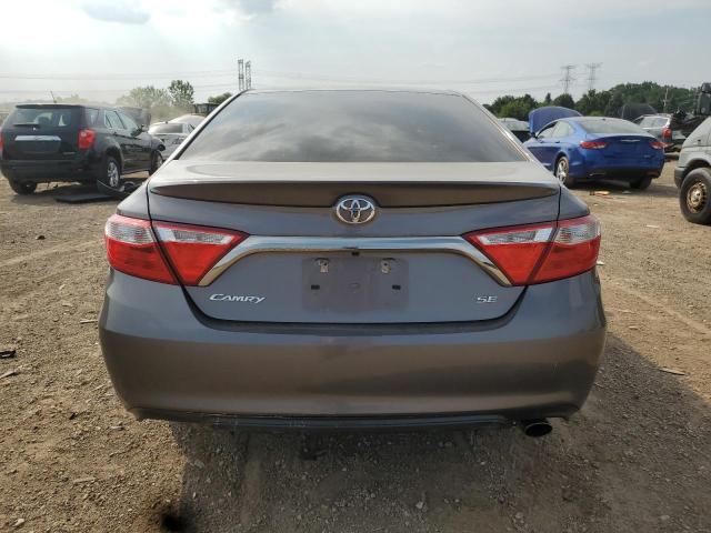 4T1BF1FK7HU809582 - 2017 TOYOTA CAMRY LE GRAY photo 6