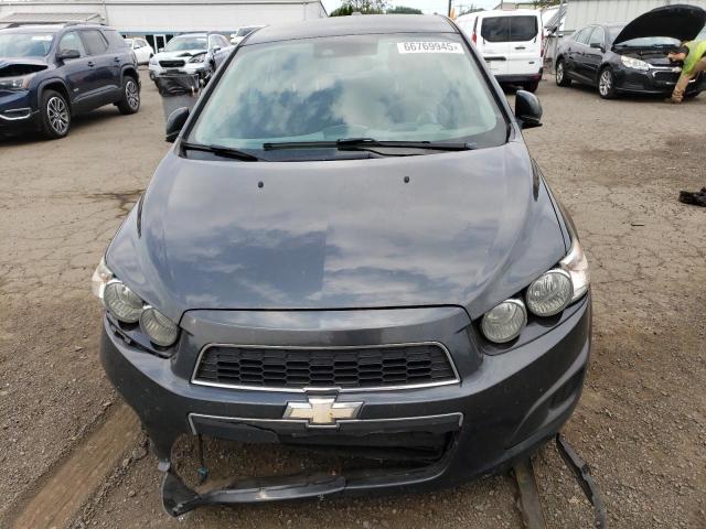 1G1JC5SB9F4201459 - 2015 CHEVROLET SONIC LT 石墨色 照片 5