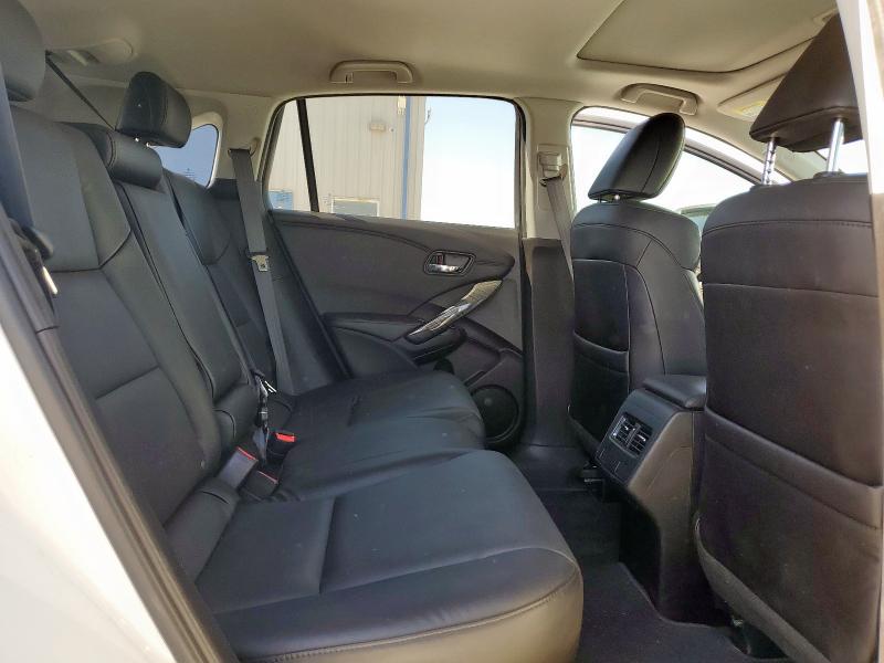 5J8TB3H36JL008063 - 2018 ACURA RDX WHITE photo 11