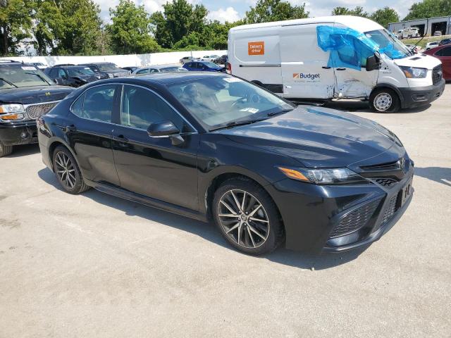 4T1T11AK3NU699197 - 2022 TOYOTA CAMRY SE BLACK photo 4