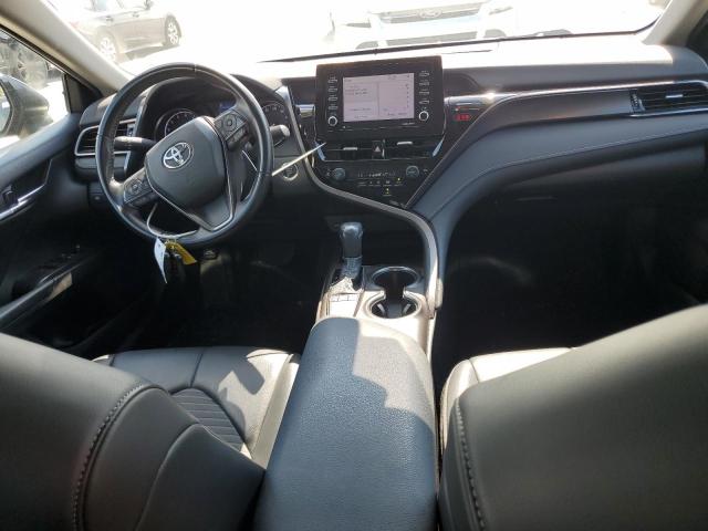 4T1T11AK3NU699197 - 2022 TOYOTA CAMRY SE BLACK photo 8