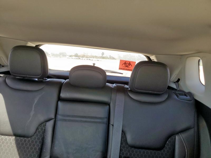 3C4NJCBB4JT293442 - 2018 JEEP COMPASS LATITUDE 白色 照片 10