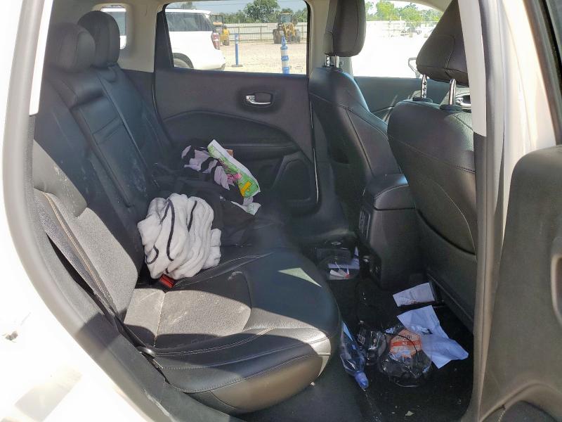 3C4NJCBB4JT293442 - 2018 JEEP COMPASS LATITUDE 白色 照片 11