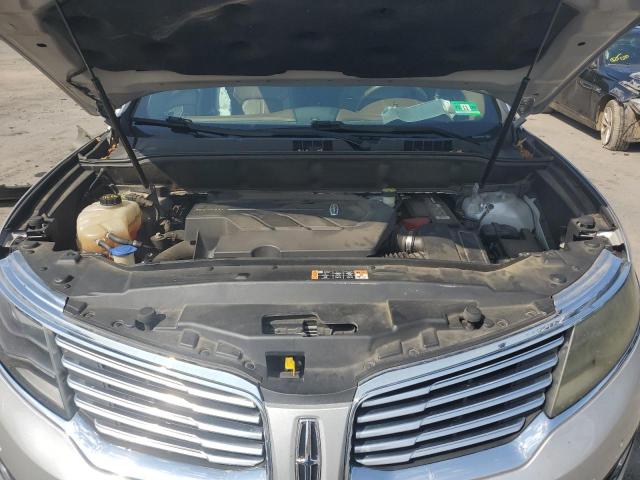 2LMTJ8LP4GBL41234 - 2016 LINCOLN MKX RESERVE SILVER photo 12