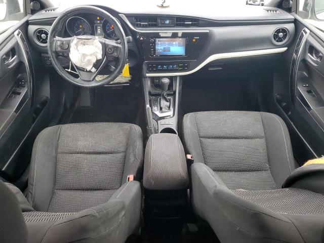 JTNKARJE6HJ552818 - 2017 TOYOTA COROLLA თეთრი ფოტო 8