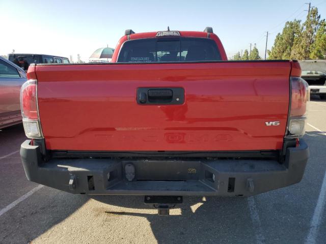 3TMBZ5DN9JM012115 - 2018 TOYOTA TACOMA DOUBLE CAB 红色 照片 6