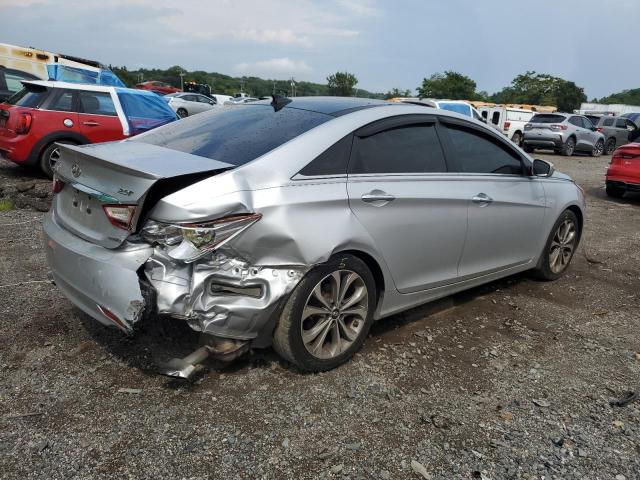 5NPEC4AB5DH687828 - 2013 HYUNDAI SONATA SE 银色 照片 3