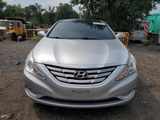 5NPEC4AB5DH687828 - 2013 HYUNDAI SONATA SE 银色 照片 5