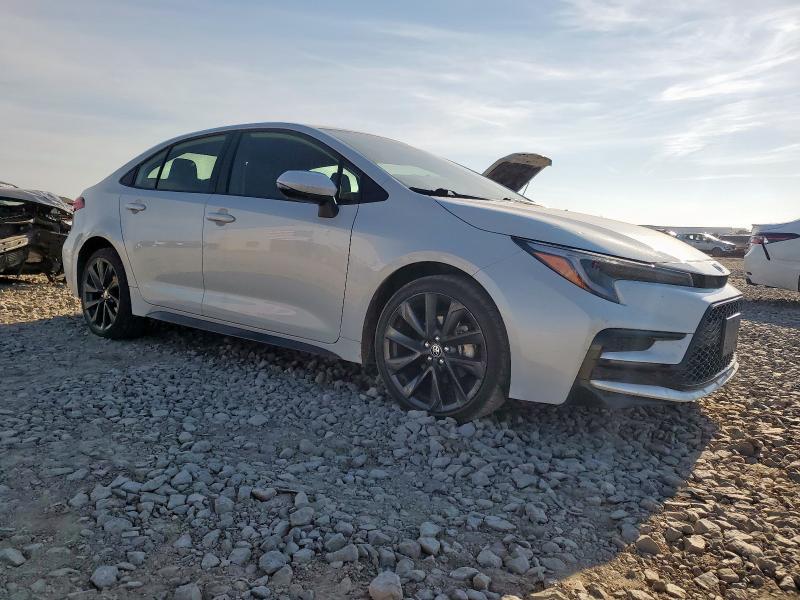 JTDBCMFE3R3052194 - 2024 TOYOTA COROLLA LE WHITE photo 4