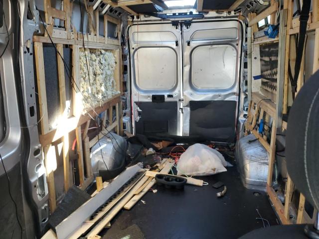 3C6TRVDG1JE129985 - 2018 RAM PROMASTER 2500 HIGH 银色 照片 10