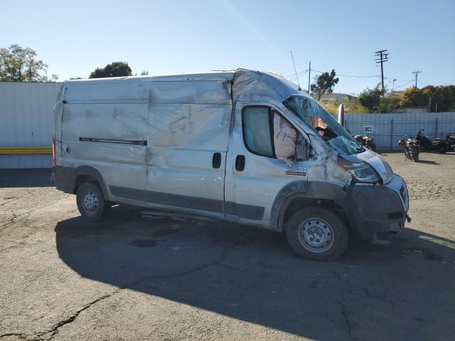 3C6TRVDG1JE129985 - 2018 RAM PROMASTER 2500 HIGH 银色 照片 4