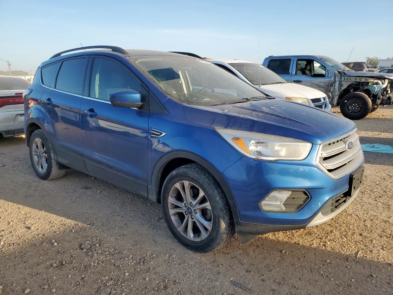 1FMCU0GD3JUB89761 - 2018 FORD ESCAPE SE Bleu photo 4