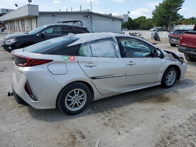 JTDKARFP7H3063086 - 2017 TOYOTA PRIUS PRIM SILVER photo 3