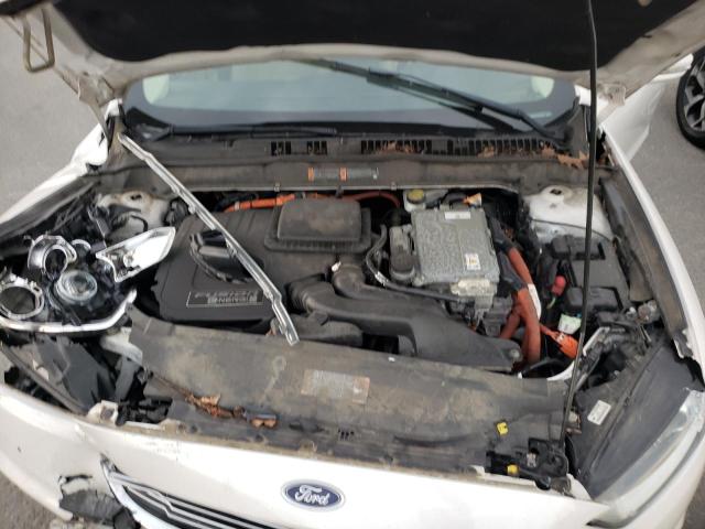 3FA6P0PU7FR307632 - 2015 FORD FUSION SE PHEV WHITE photo 11