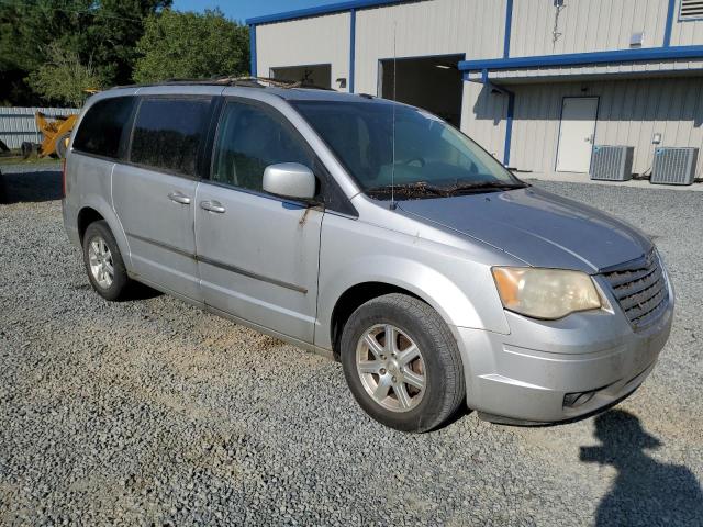 2A8HR54179R629372 - 2009 CHRYSLER TOWN AND C TOURING SILVER photo 4