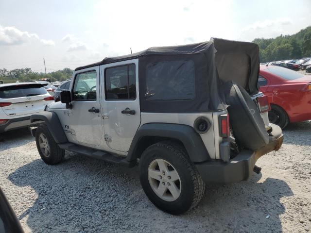 1J4GA39158L623269 - 2008 JEEP WRANGLER U X SILVER photo 2