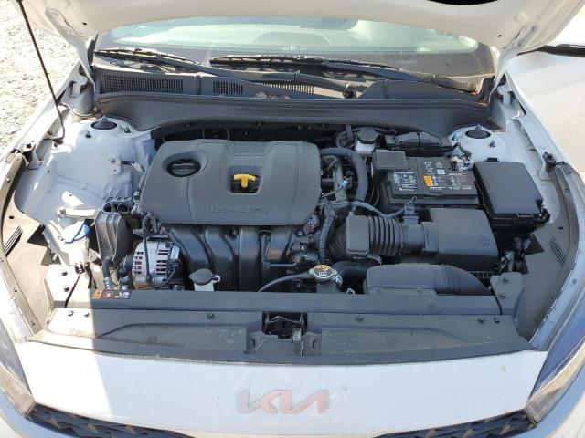 3KPF24AD5PE655558 - 2023 KIA FORTE LX WHITE photo 11