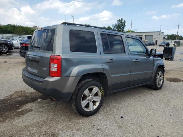 1C4NJPFB5CD634406 - 2012 JEEP PATRIOT LATITUDE GRAY photo 3